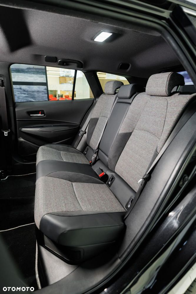 Toyota Corolla 1.8 Hybrid Style - 22