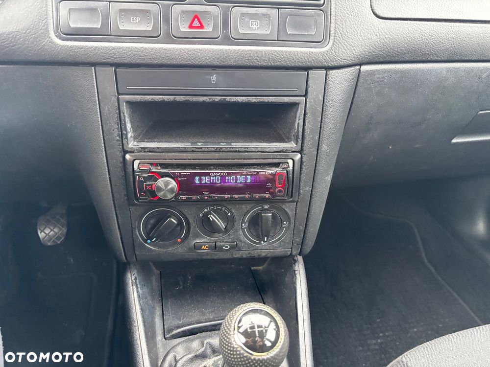 Volkswagen Golf 1.4 Comfortline - 10