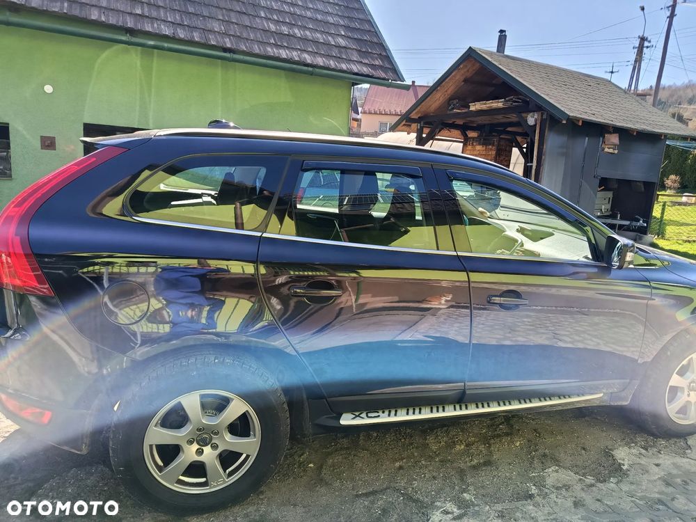 Volvo XC 60 D5 AWD RDesign - 4