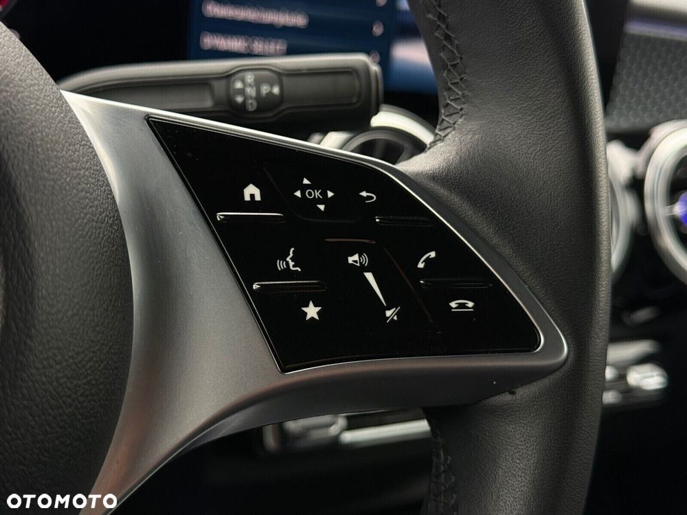 Mercedes-Benz GLB - 20