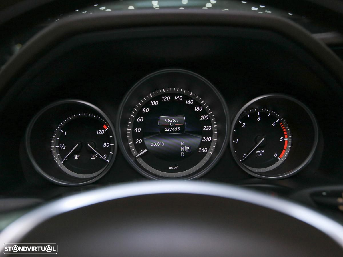 Mercedes-Benz E 220 - 13