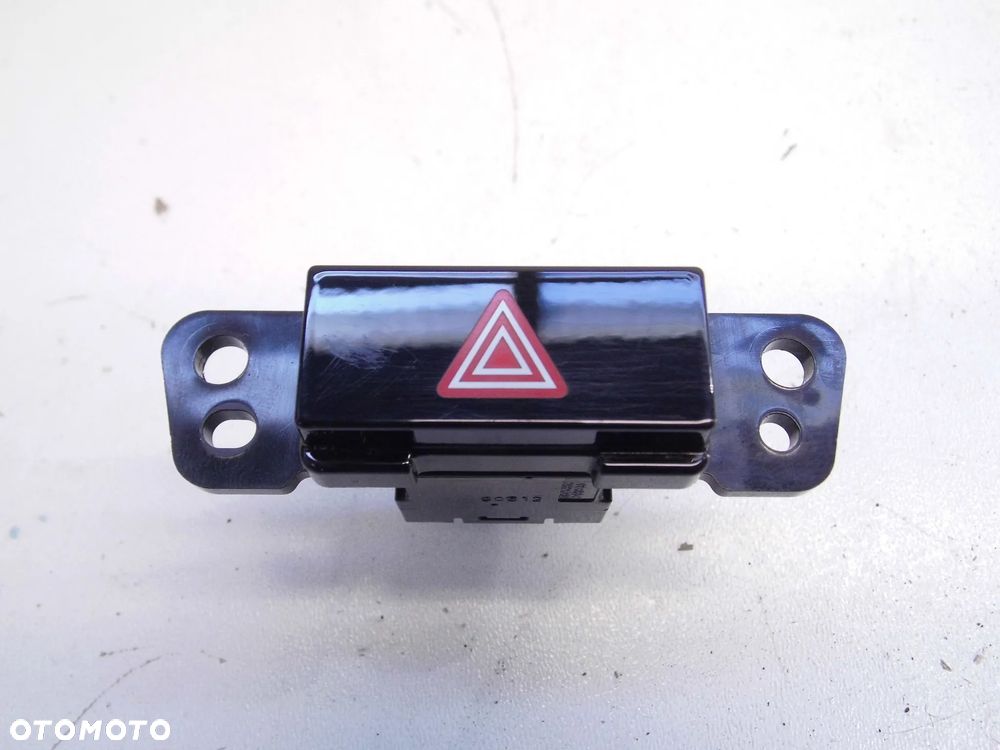 WŁĄCZNIK PRZYCISK ŚWIATEŁ AWARYJNYCH MITSUBISHI OUTLANDER III LIFT 2020r. ORYGINAŁ - 2