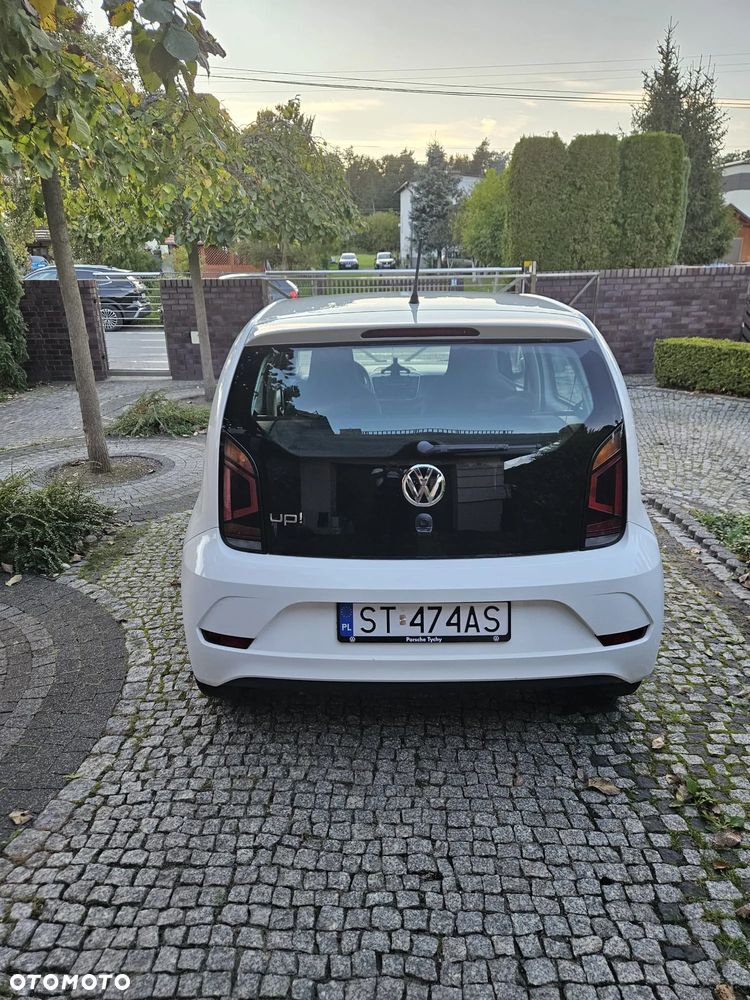 Volkswagen up! (BlueMotion Technology) move - 14