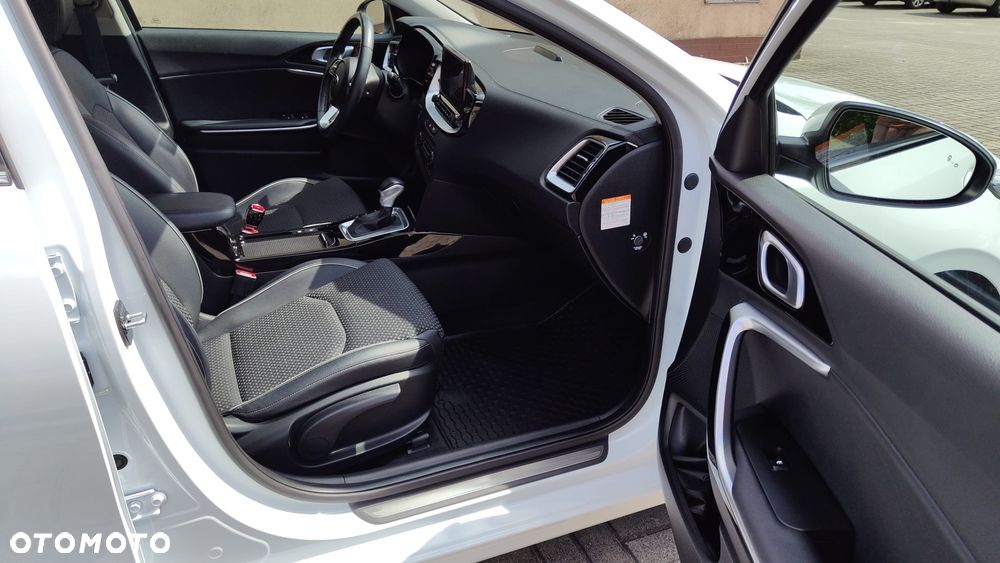 Kia Ceed 1.6 GDI PHEV Business Line DCT - 29