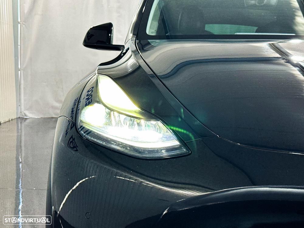 Tesla Model Y Long Range Dual Motor AWD - 15