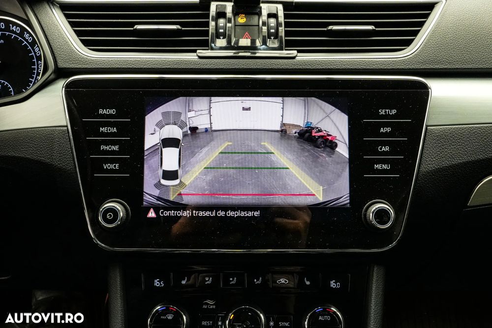 Skoda Superb 2.0 TDI DSG Style - 20