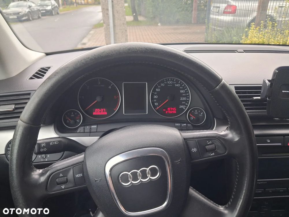 Audi A4 - 4