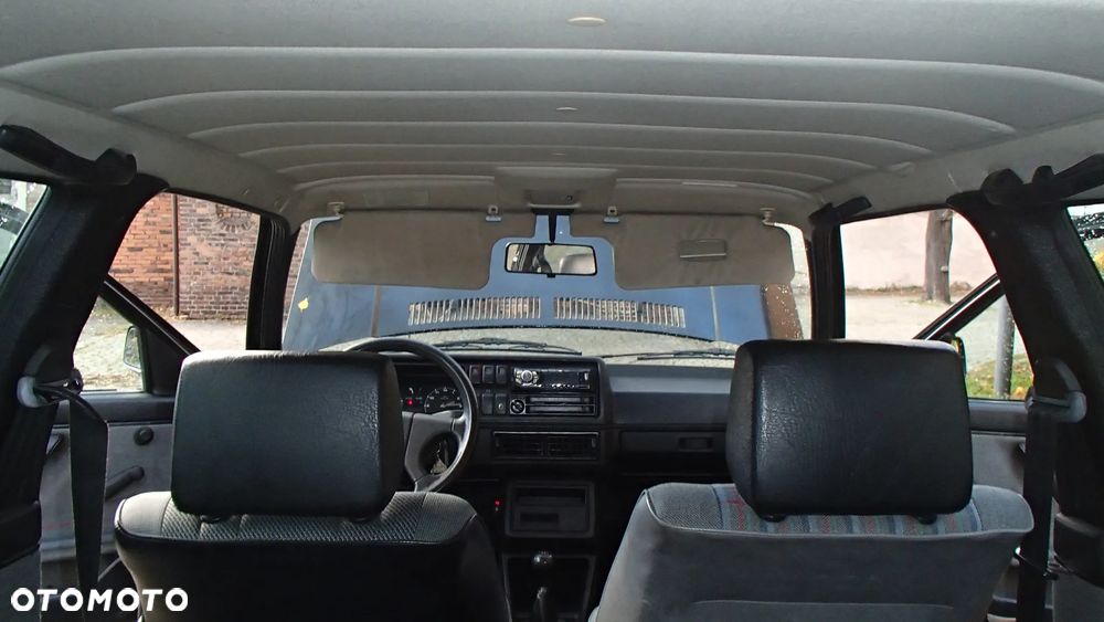 Volkswagen Golf 1.3 - 34