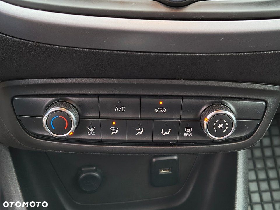 Opel Crossland X - 26