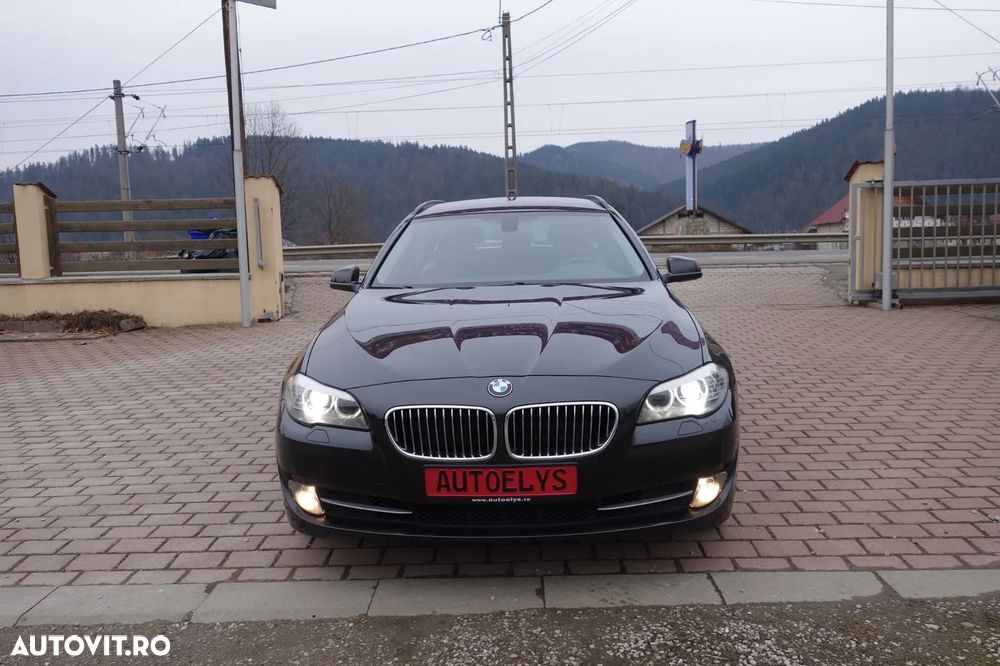 BMW Seria 5 530d xDrive - 28