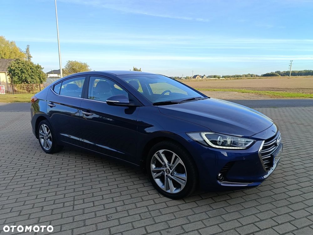 Hyundai Elantra - 4