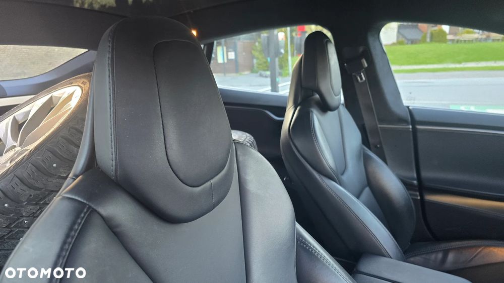 Tesla Model S Performance - 15