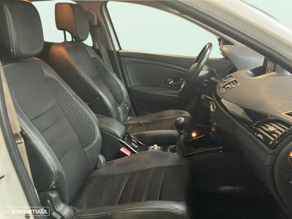 Renault Mégane Sport Tourer - 16