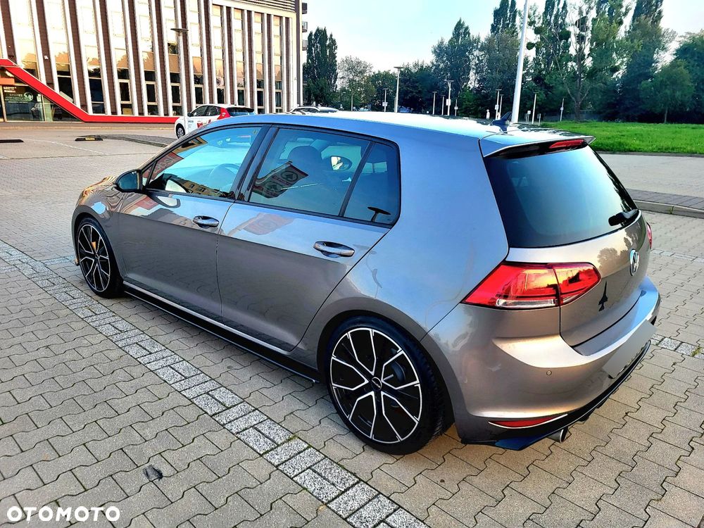 Volkswagen Golf 1.4 TSI BMT Highline - 9