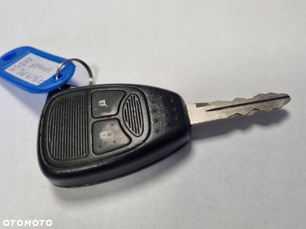 Chrysler Voyager IV KLUCZY PILOT 659817192 2E 04589318AB - 2