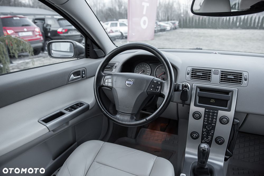 Volvo V50 T5 Momentum - 17