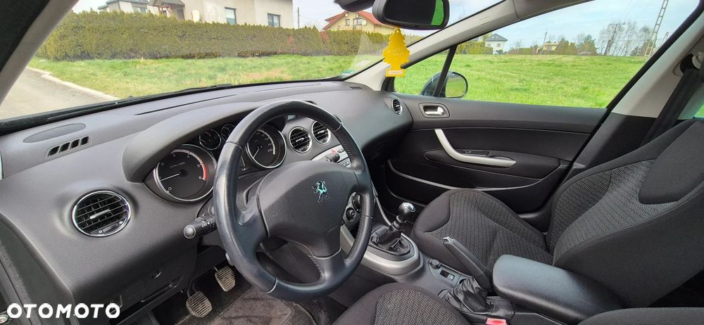 Peugeot 308 HDi FAP 140 Family - 10