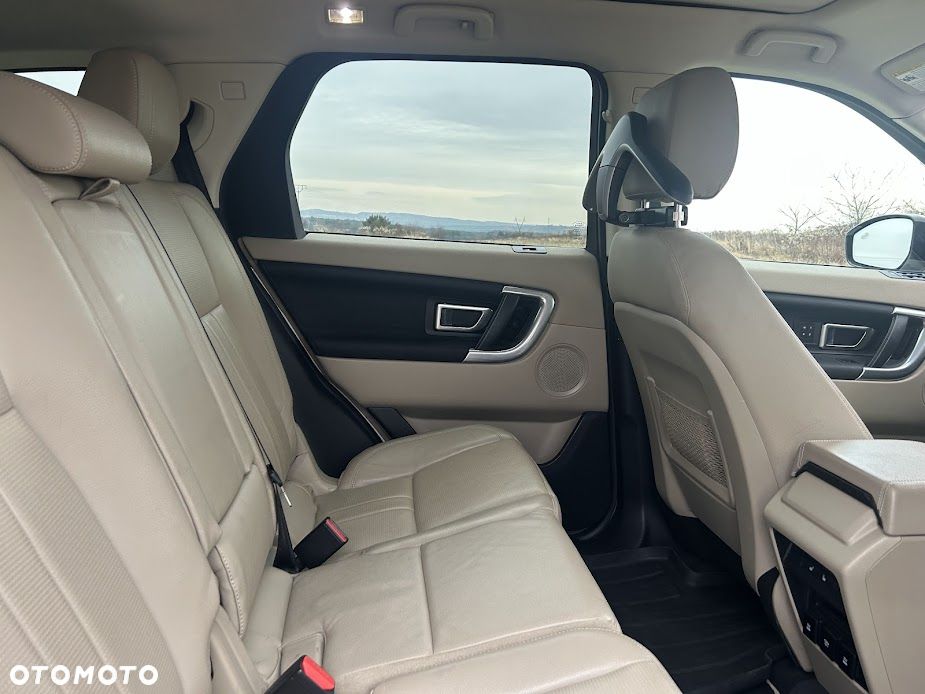 Land Rover Discovery Sport - 7