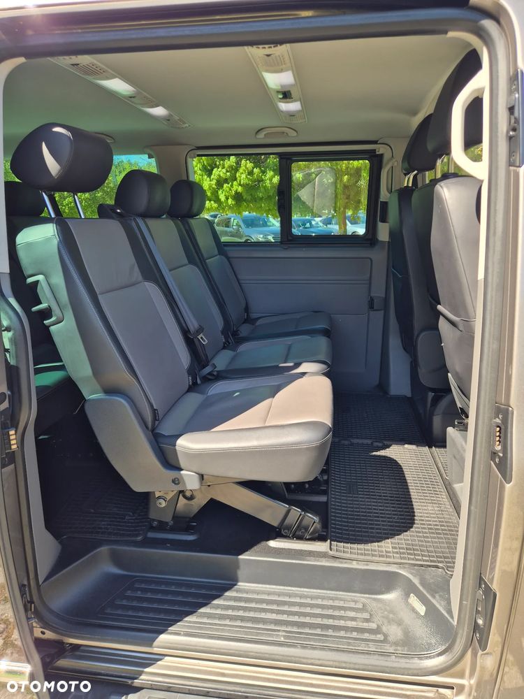 Volkswagen Caravelle - 14