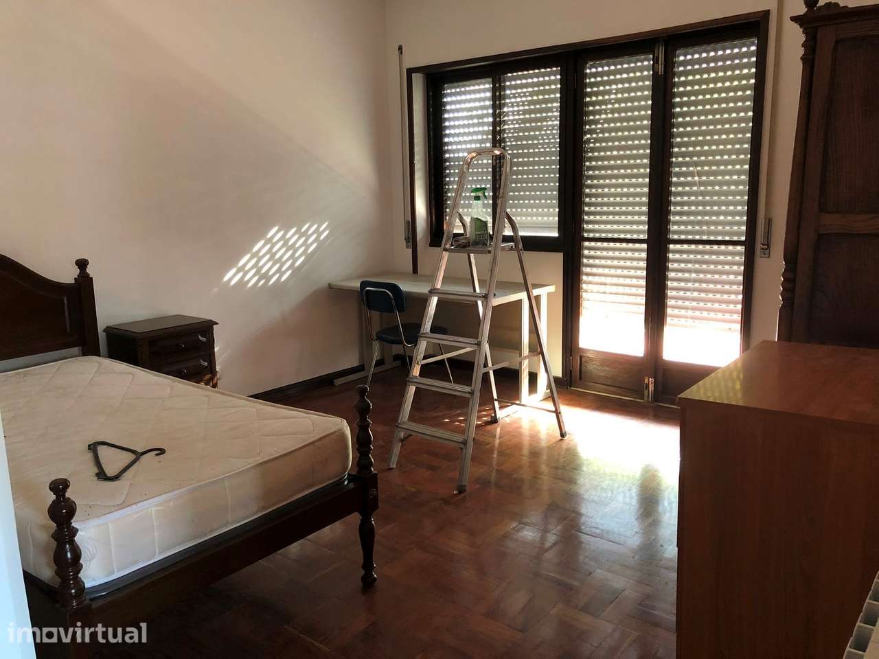 Quarto Para Rapaz - Estudante Universitário - Grande imagem: 2/8
