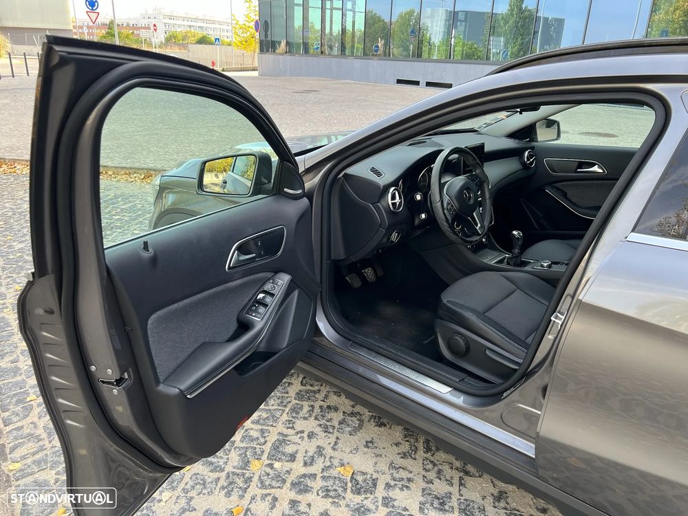Mercedes-Benz GLA 180 CDi - 10
