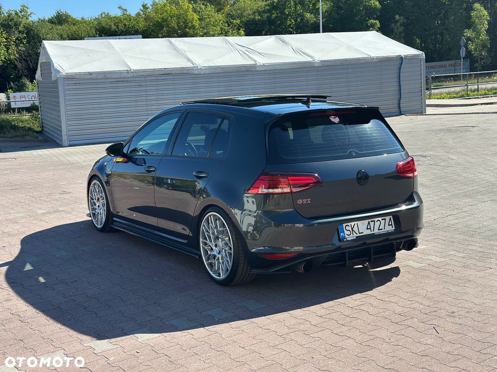 Volkswagen Golf GTI Performance BlueMotion Technology DSG - 3