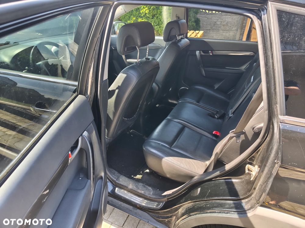 Chevrolet Captiva 2.0 d LT medium - 8