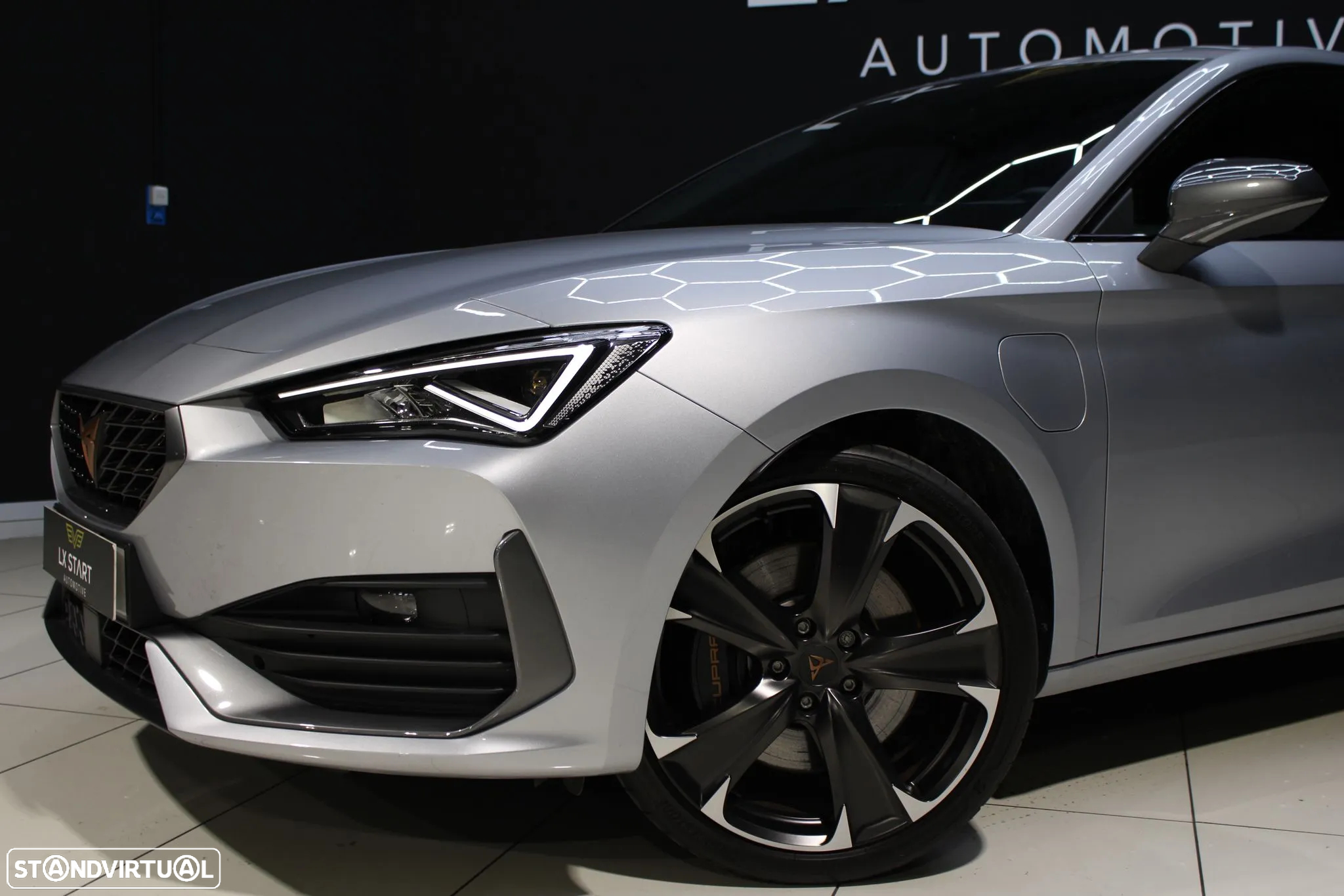 Cupra Leon 1.4 e-Hybrid VZ DSG - 10