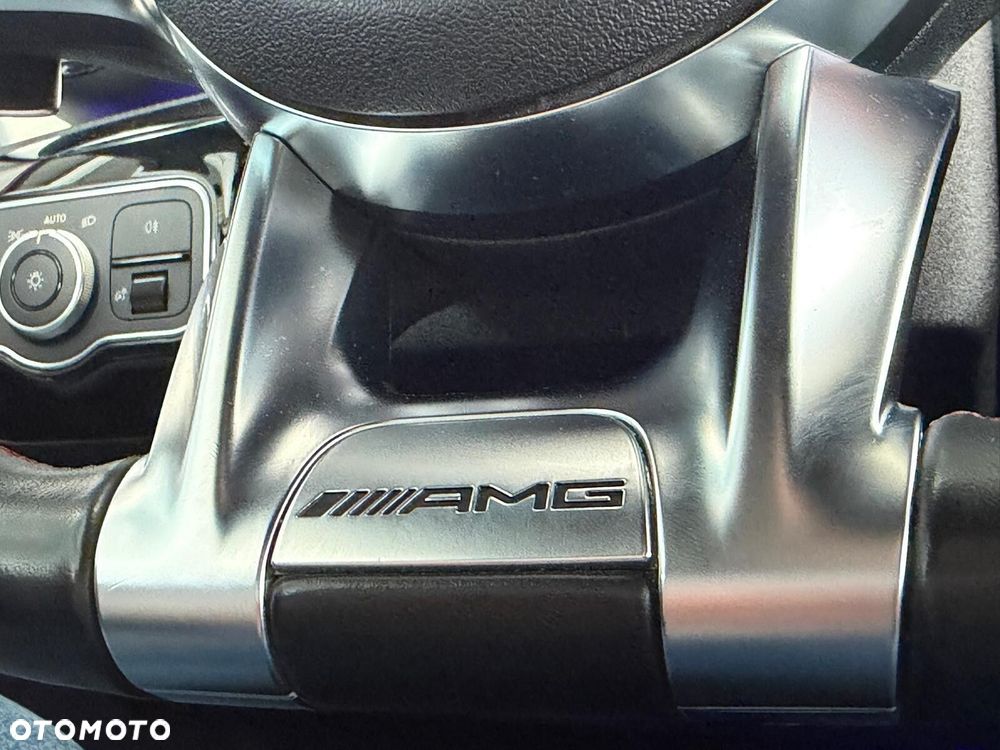 Mercedes-Benz CLA - 24