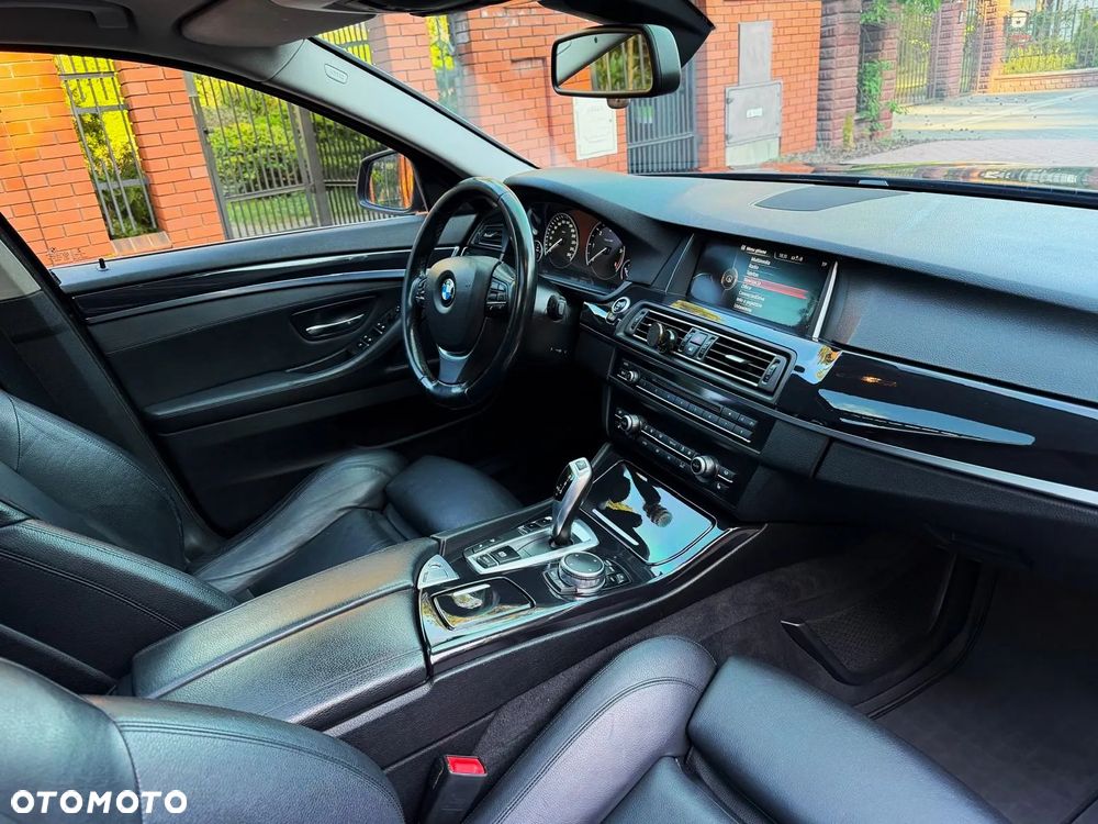BMW Seria 5 520d xDrive - 5
