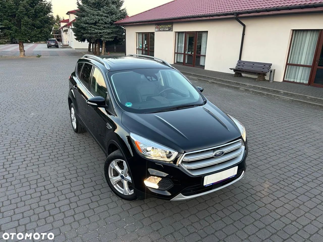 Ford Kuga 1.5 EcoBoost 4WD Titanium Plus - 1