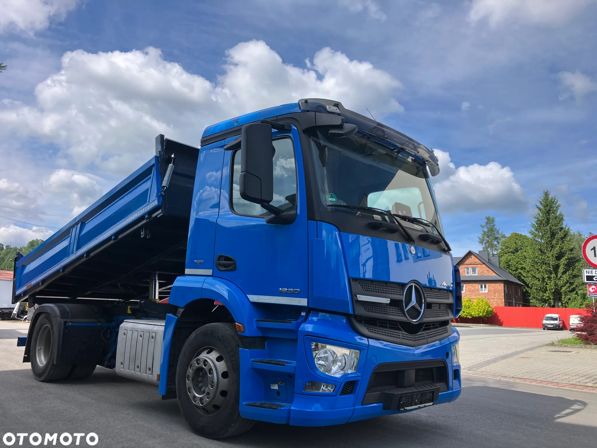 Mercedes-Benz ANTOS 1830 solidny kiper wywrotka blokada mostu - 2