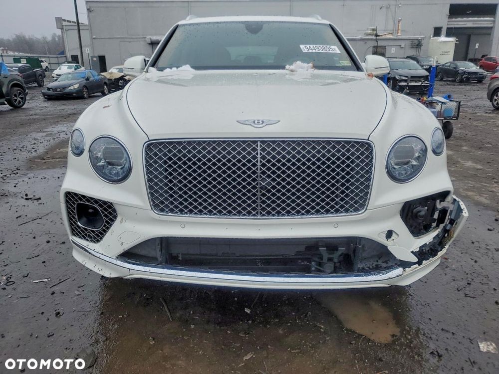Bentley Bentayga - 3