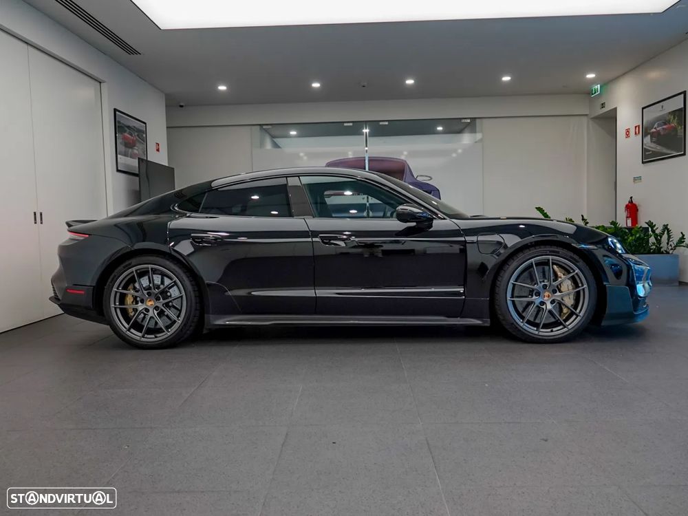Porsche Taycan Turbo GT - 9