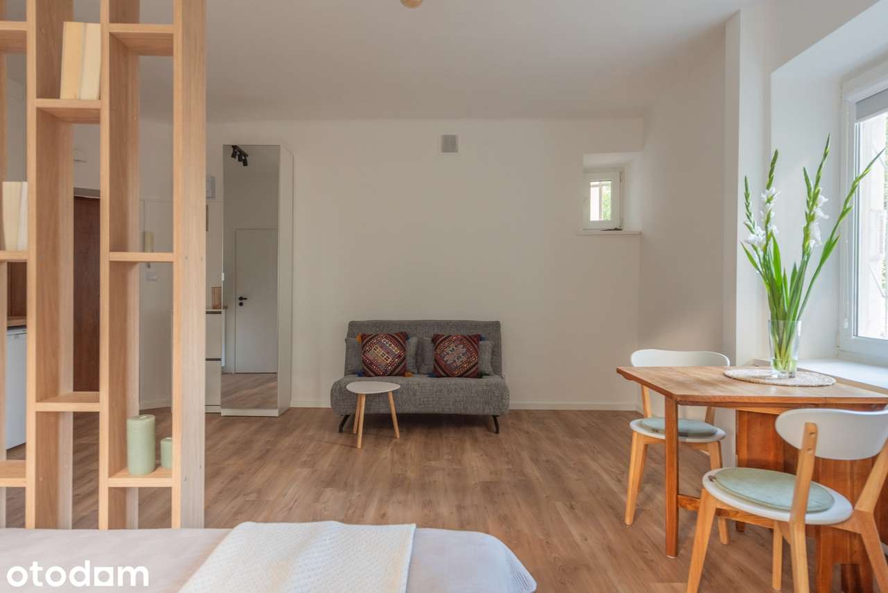 Klimatyczne studio 28 m² po remoncie | Metro Ratusz Arsenał | 0% prow.