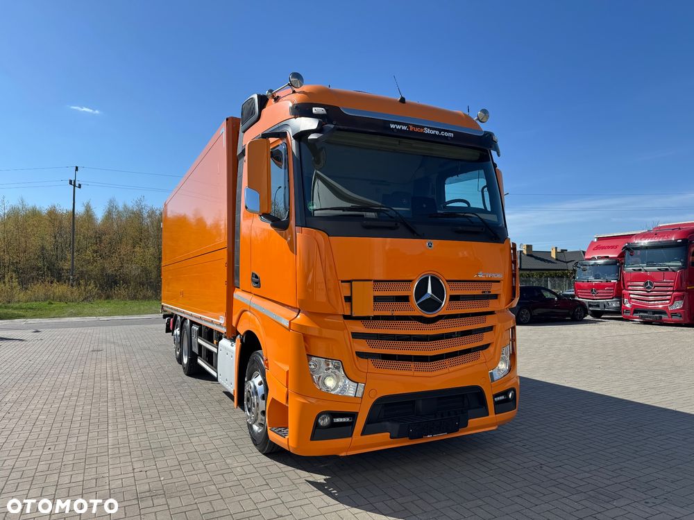 Mercedes-Benz Actros - 2