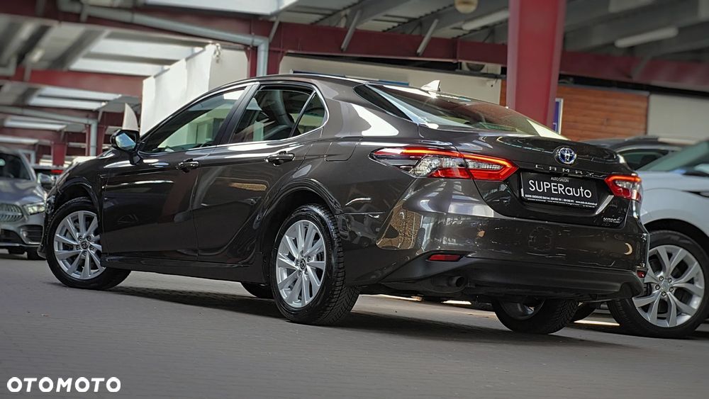 Toyota Camry - 8