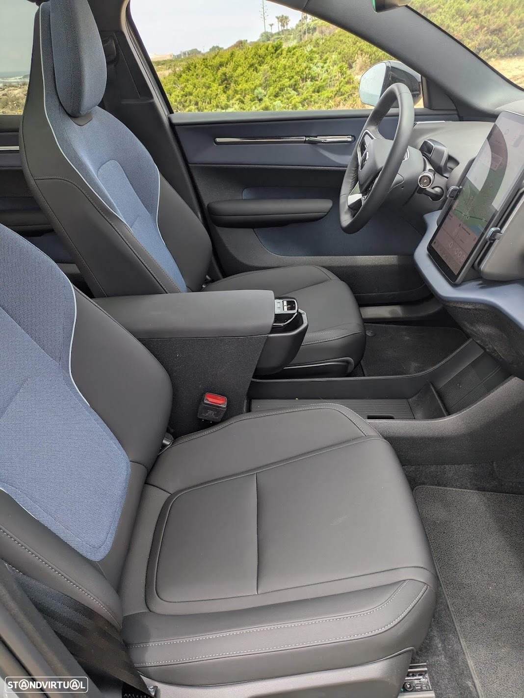 Volvo EX30 Twin Motor Performance AWD Ultra - 16