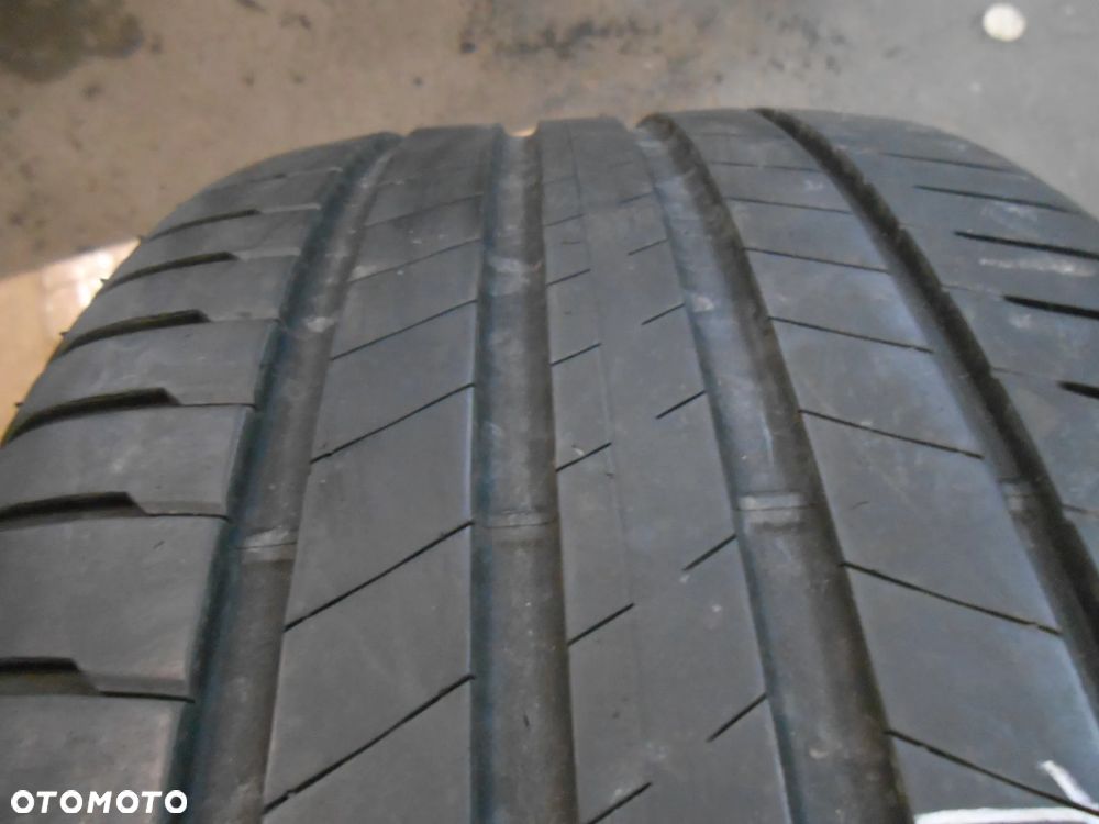 OPONA POJEDYNKA 225/40R18 BRIDGESTONE TURANZA T005 DOT 4019 7MM - 2