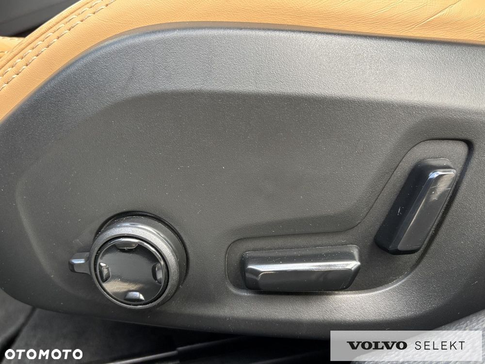 Volvo V60 Cross Country - 17