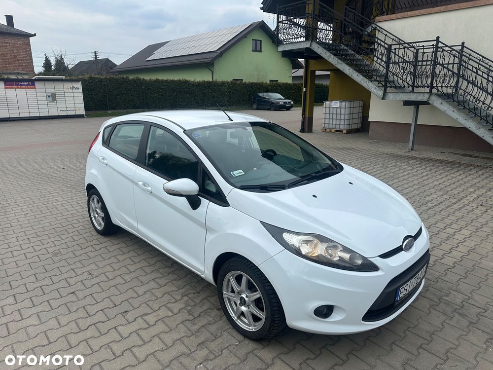 Ford Fiesta 1.4 Trend - 14