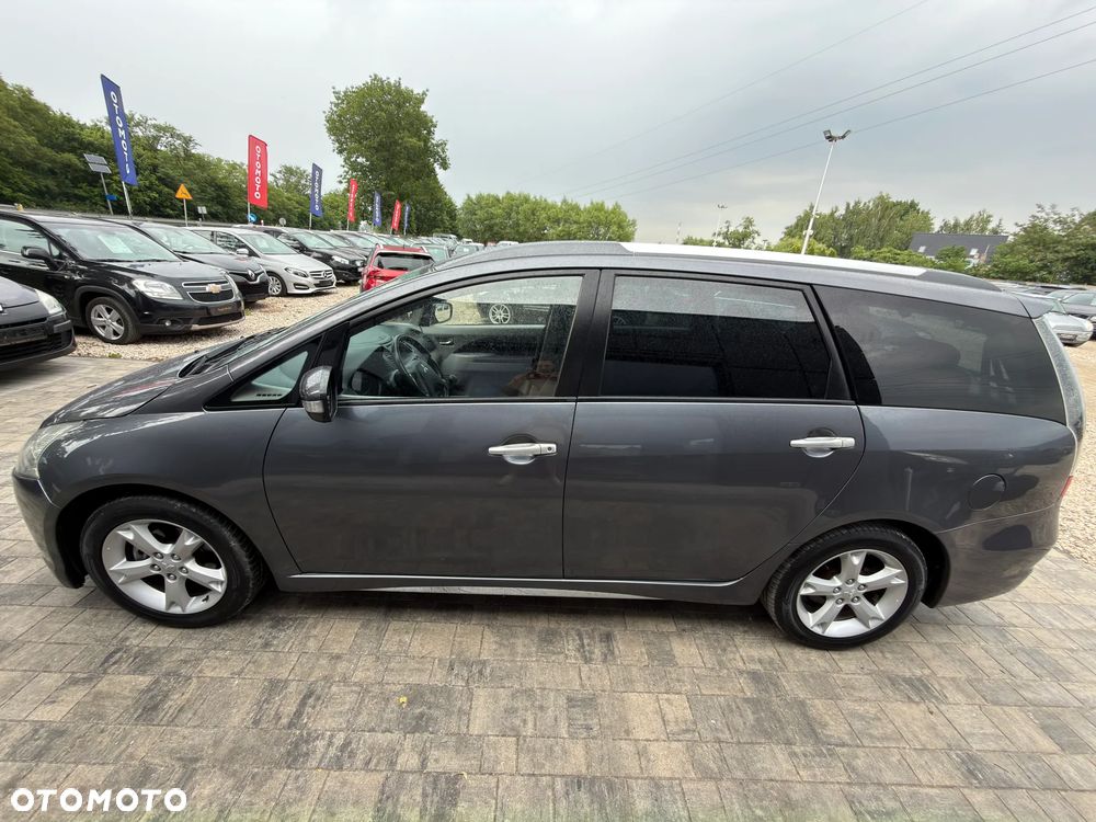 Mitsubishi Grandis 2.4 Motion - 13