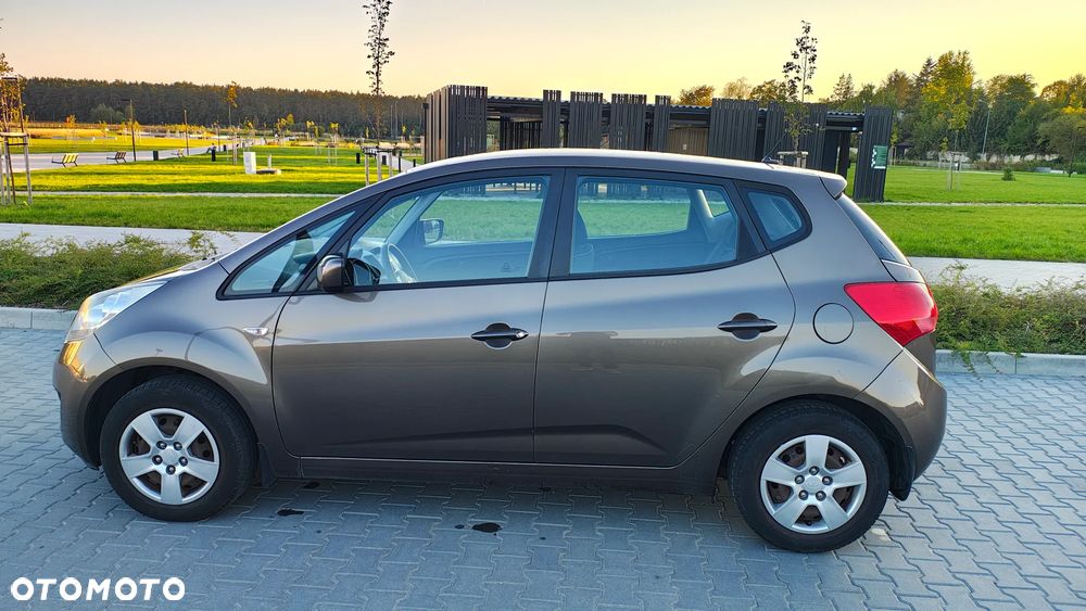 Kia Venga - 5