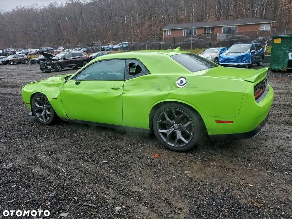 Dodge Challenger - 5