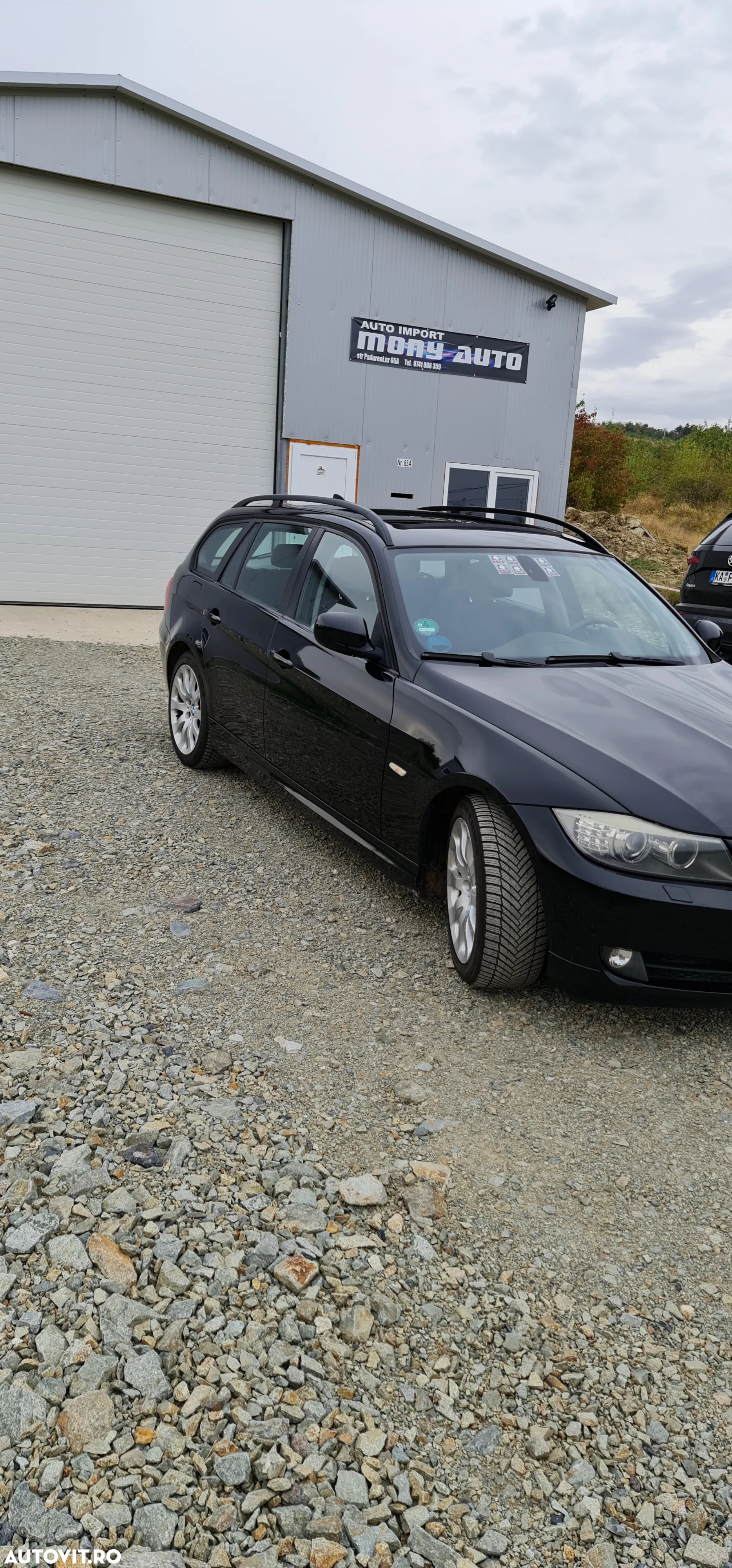 BMW Seria 3 318i Touring - 2