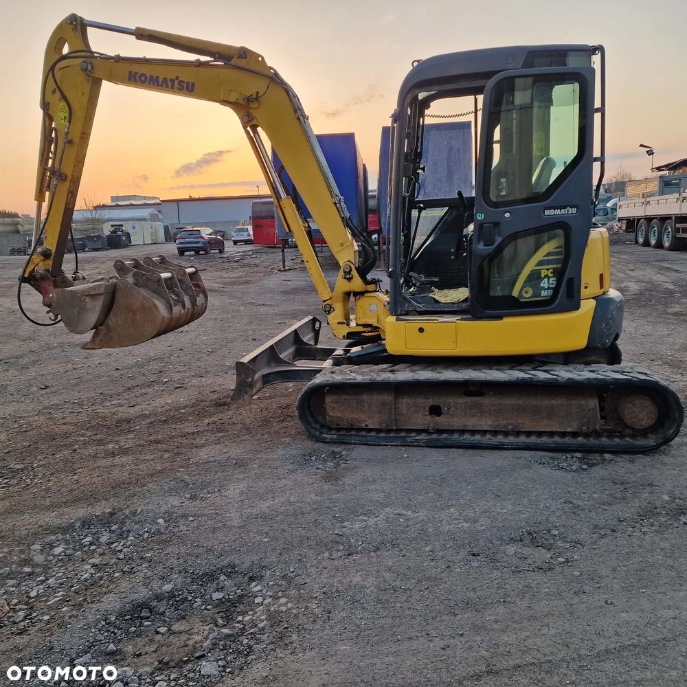 Komatsu PC45MR-3 - 7