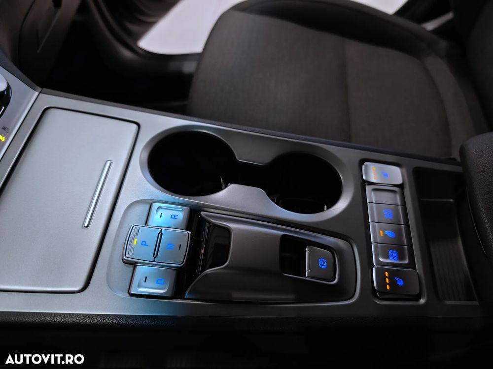 Hyundai KONA EV Select - 23