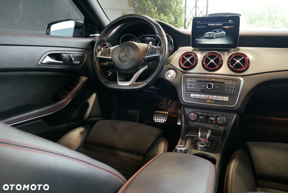 Mercedes-Benz CLA AMG 45 4Matic AMG Speedshift DCT 7G - 19