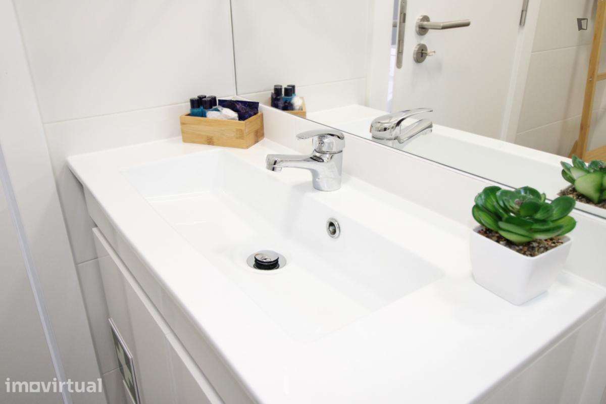 Apartamento com 1 quartos - localizado em Olaias Lisbon - Grande imagem: 2/17