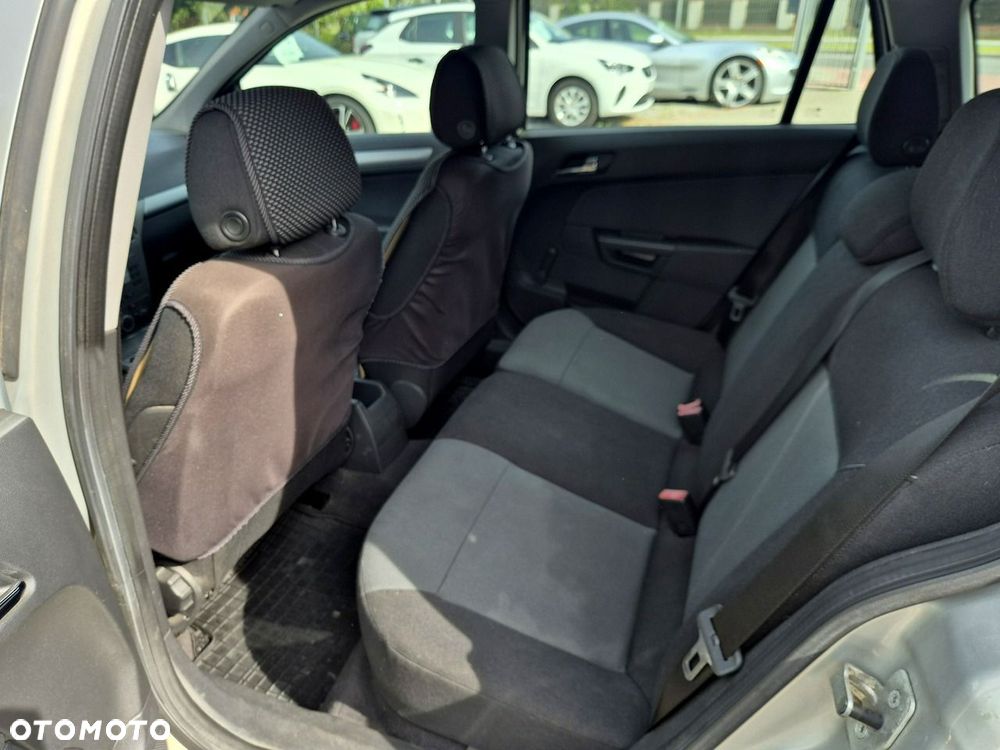 Opel Astra 1.4 Selection - 24